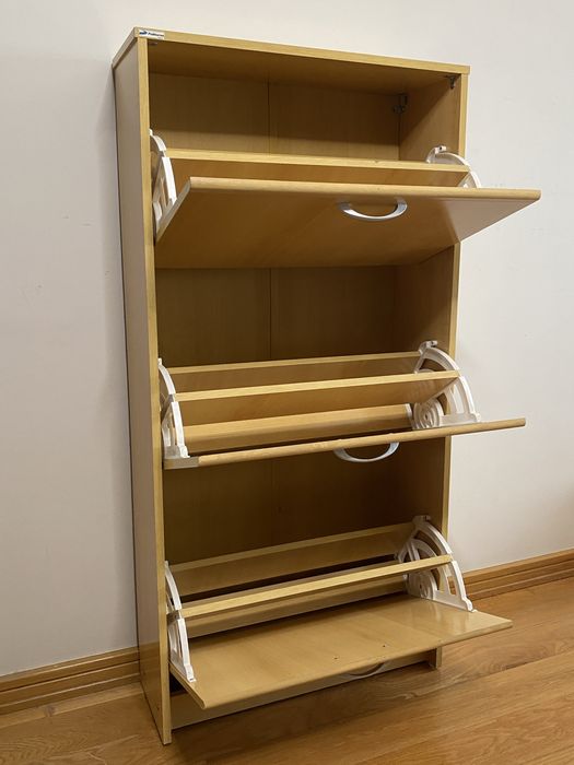 Sapateira com 3 portas