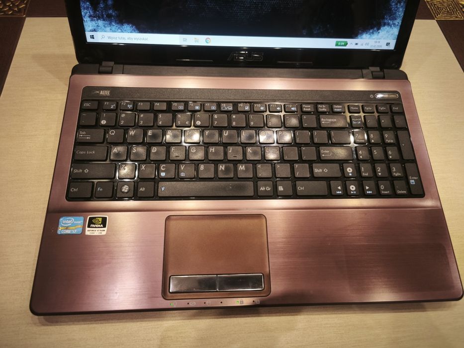 Rewelacyjny laptop Asus i7 GeForce 2gb SSD 12gb