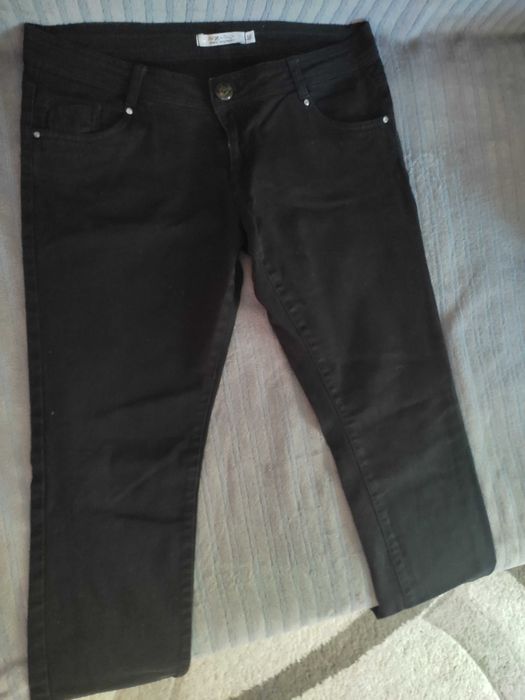 Продам женские джинсы