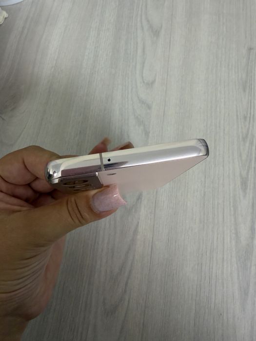Телефон Samsung s 22