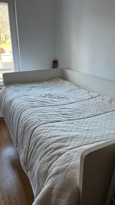 Cama dupla com inferior retrátil