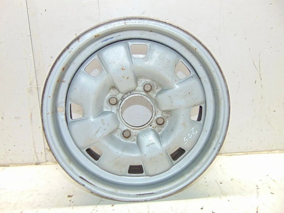 Peugeot 205 jante " usado em bom estado