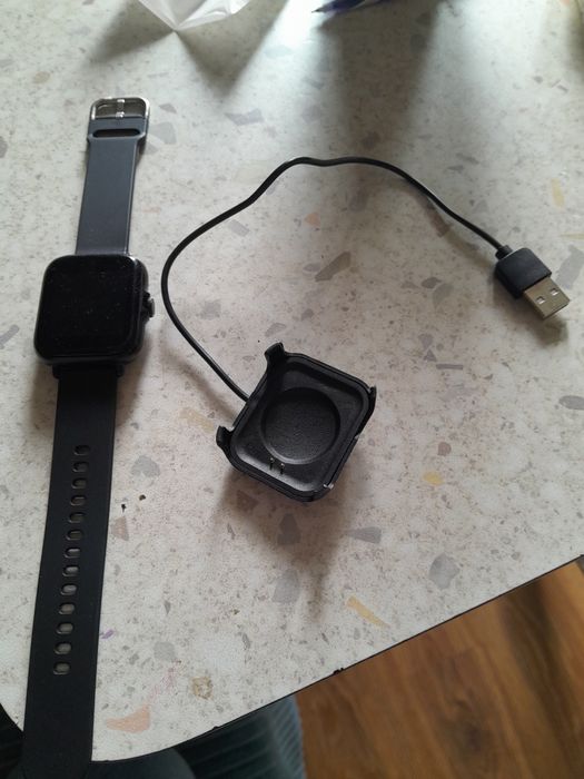 Смарт годинник на запчастини