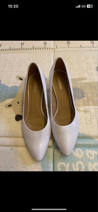 Buty skórzane Wojas ślubne