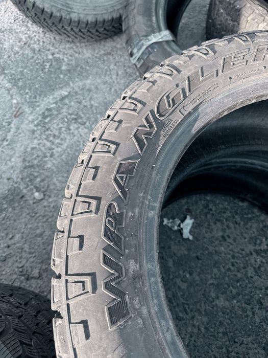 255 55 19 Goodyear Wrangler 90% 2024 Шини Зима