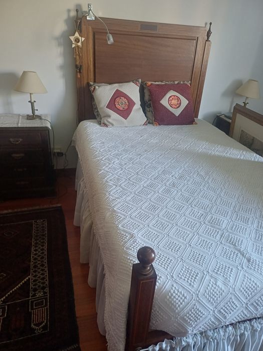 Cama de corpo e meio