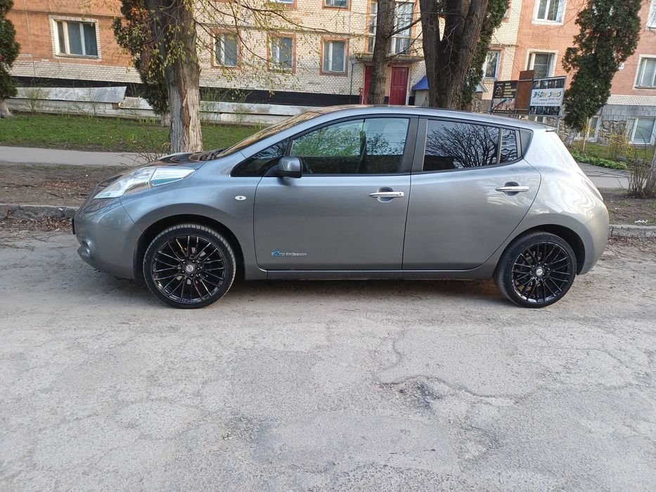 Продам диски  r18/114,3  з гумою