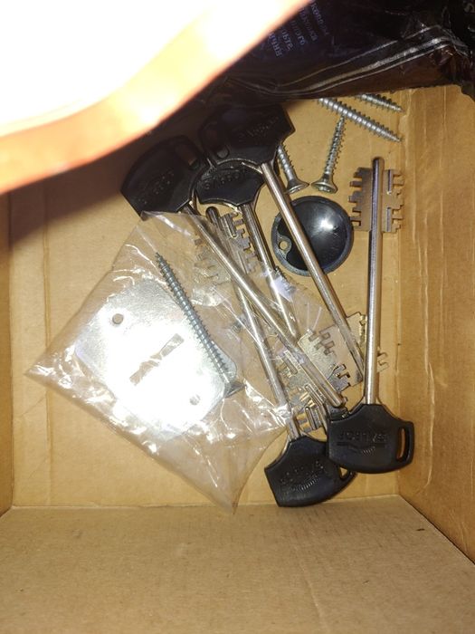 Замок эльбор гранит новый