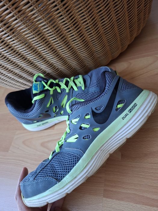 Nike Dual Fusion Lite