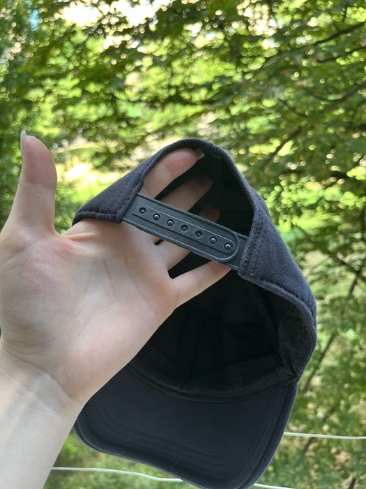 Продам кепку Fila