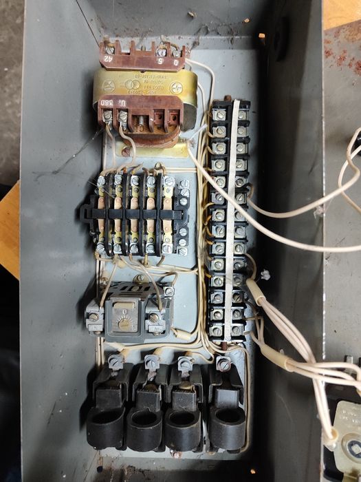 Продам щит електричний