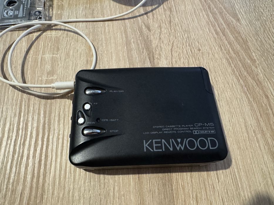 Kenwood CP-M5 касетний плеєр, дуже рідкісний. В дуже доброму стані……..