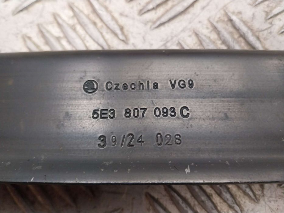 Skoda octavia iv belka zderzaka przód dolna