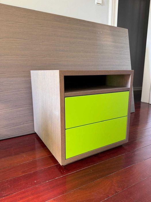 Camiseiro de quarto em carvalho