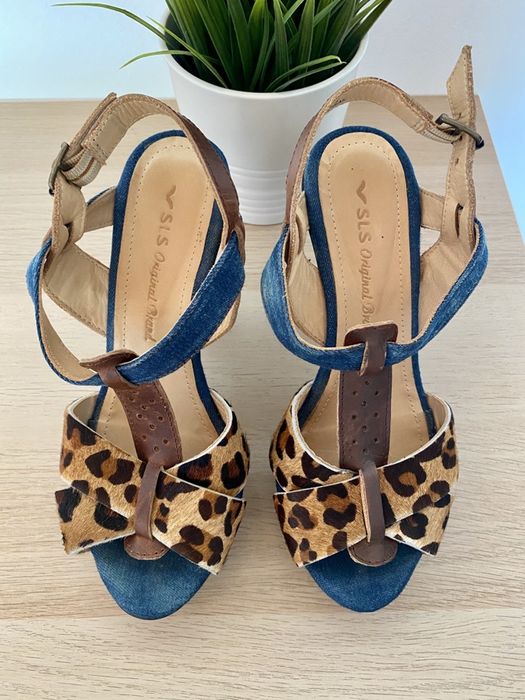 Sandálias Salsa como novas