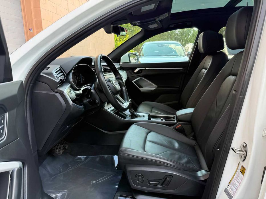 Audi Q3 quattro Premium 45 TFSI      2020