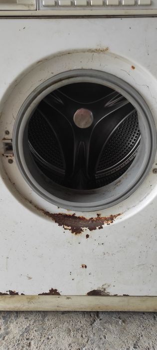 Пральні  машини фірми Whirlpool , Siemens і  LG під запчастини чи ремонт