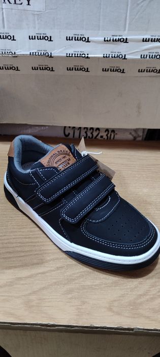 Кросовки на мальчика 28-37 размер