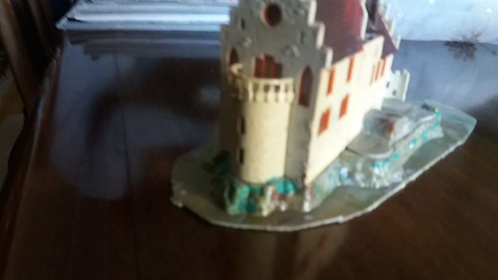 #01722 - 1 Castelo antigo em ruínas - Comboios Escala N