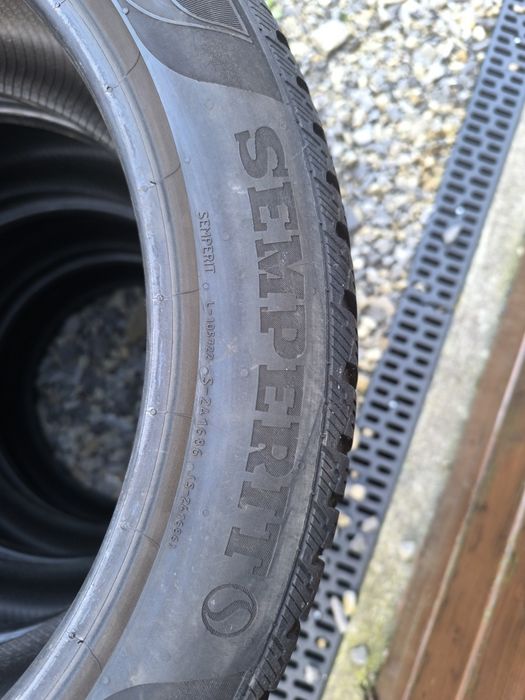 Opony Semperit 235/45R19