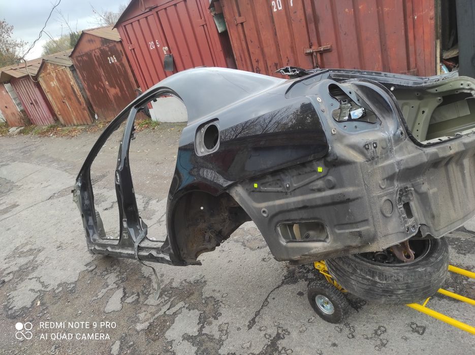 Кузов стойка Toyota Avensis T25 Авенсіс т25іс т25 Авенс