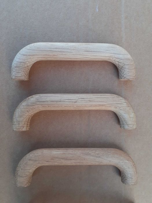 Puxadores em madeira de Carvalho