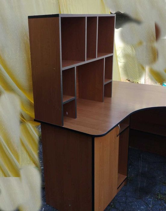 Стіл комп'ютерний кутовий