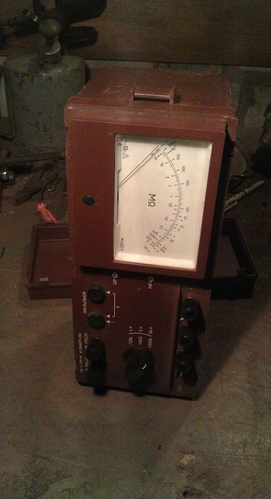 меггометр  для измерения цепи.