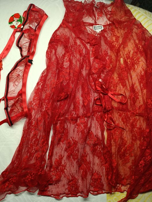 Пеньюар  та  пояс .