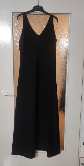 Czarna sukienka balowa