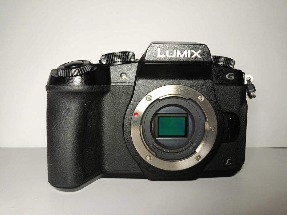 Panasonic Lumix G81 [G80/G85] + 2 baterias + carregador + mala