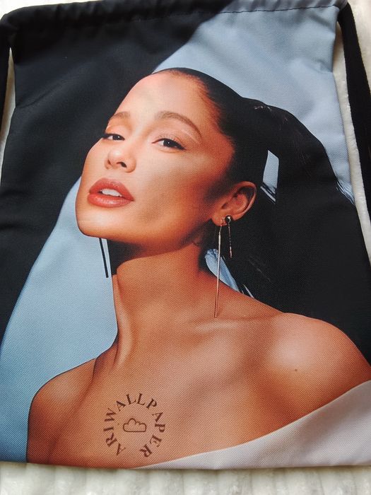 Workoplecak Ariana Grande
