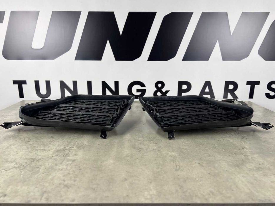 Повітрозабірник ( малий з моторчиком ) - Tesla Model S  / 1058007-00-J