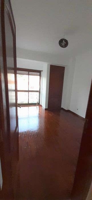 Arrenda-se T2 Agualva-Cacém