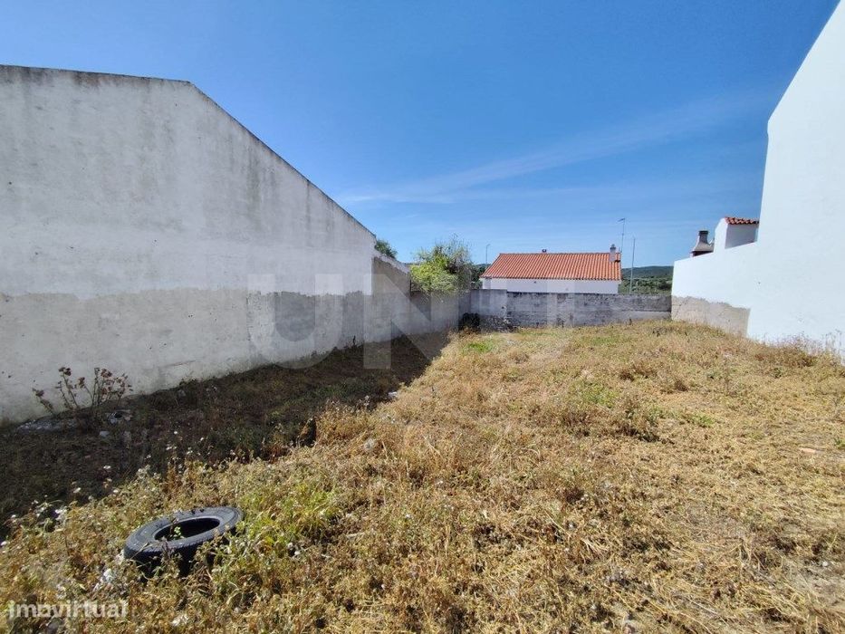 Terreno Urbano em Alqueva - Oportunidade Única para Habitação ou Tu...