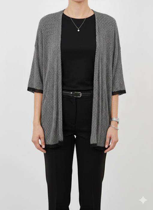 Casaco mesclado preto/branco com renda - Inside - Novo!