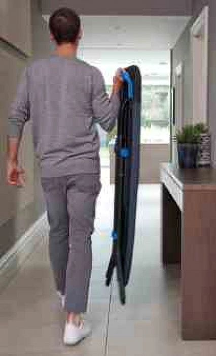 Deska do prasowania Glide EasyStoring, czarna / Joseph Joseph