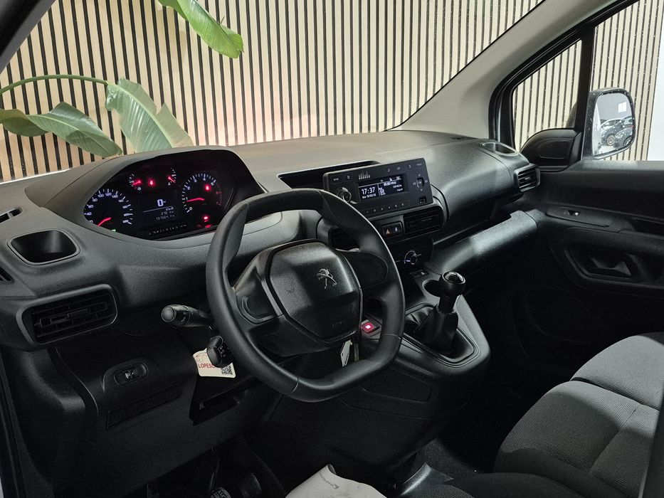 Peugeot Partner 1.6HDI - 130.000KM | GARANTIA | 3 LUGARES - NACIONAL
