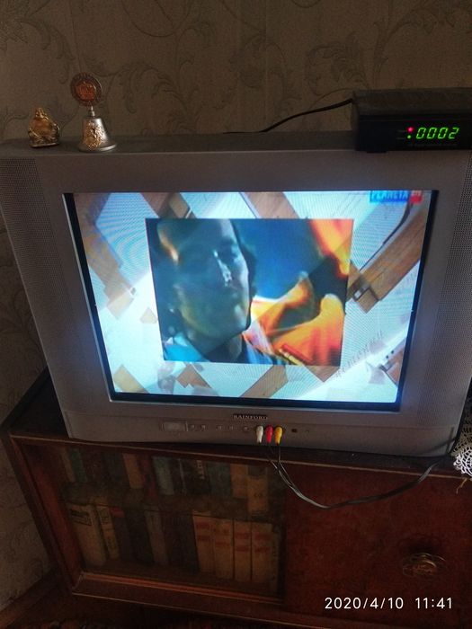 Продам телевизор.