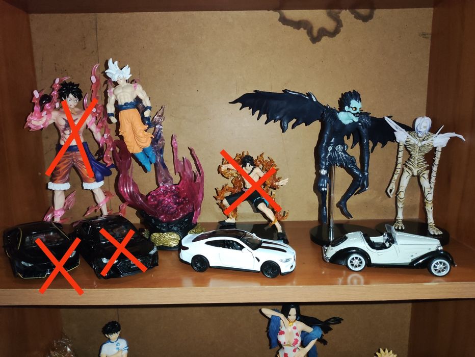 Action Figures e Carros de Coleção