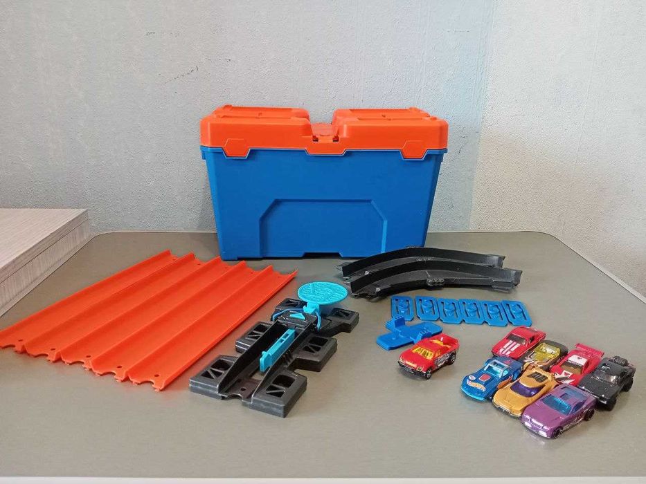 Hot Wheels Track Builder Challenge Box(Набір машинок Хот Вілс)