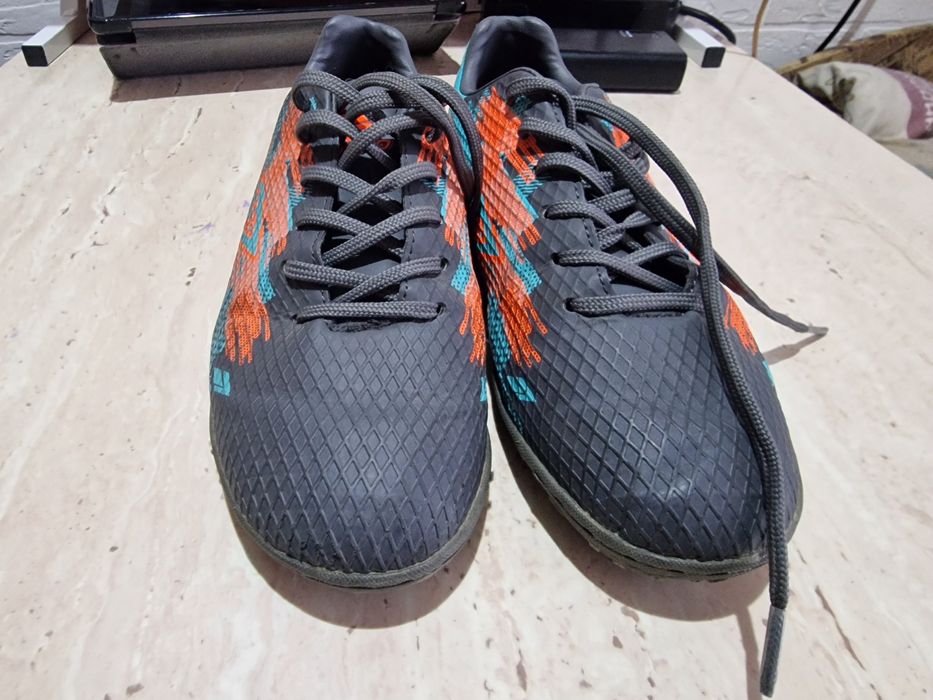 Сороканіжки Difeno