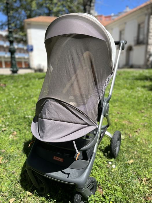 Carrinho de bebé Stokke + capa de chuva + acessórios