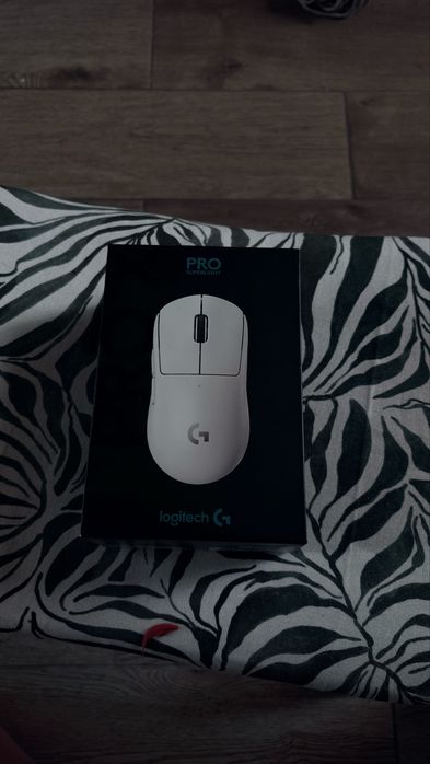 Rato Logitech G Pro X Superlight (Original) + Caixa