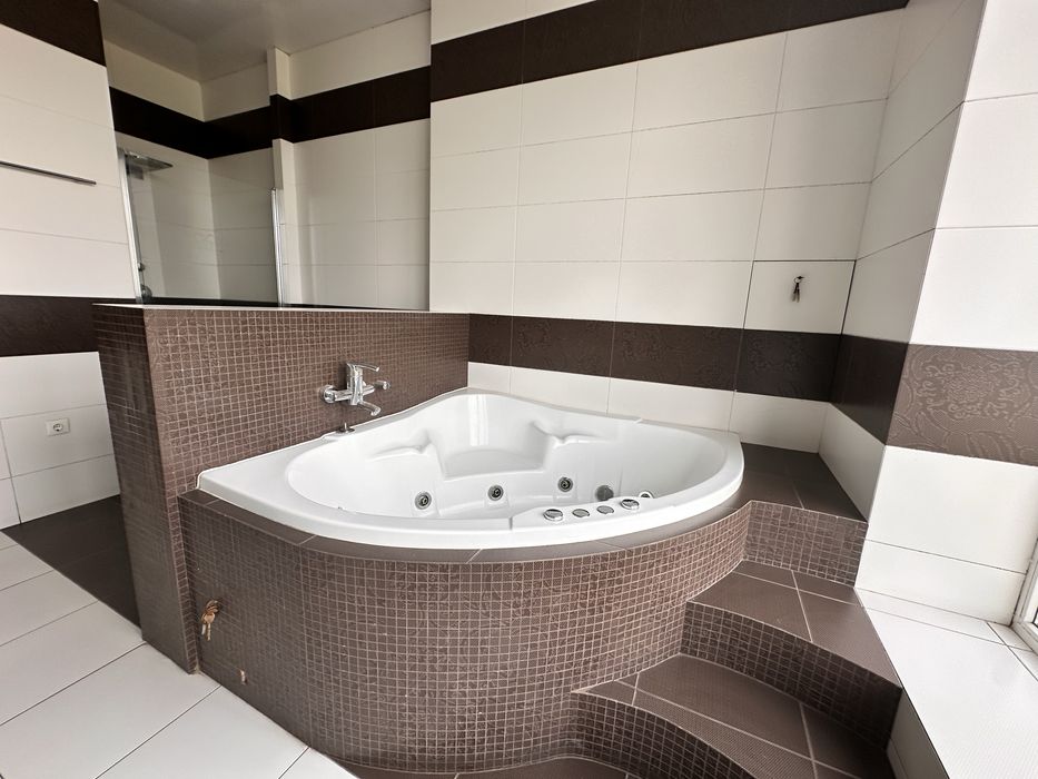 Продажа премиального дома с видом на Днепр