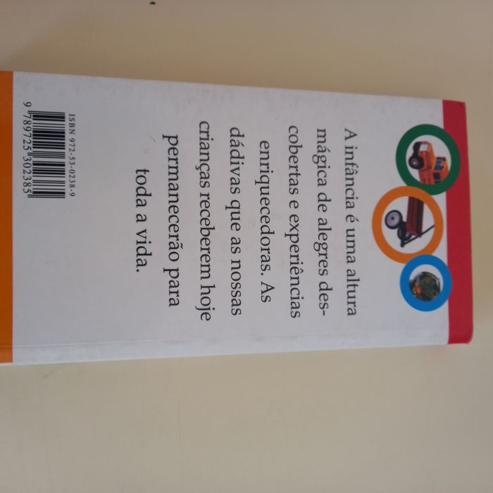 Livro de atividades para fazer com crianças pequenas