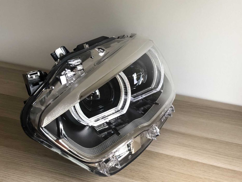 Farol  BMW Série 1 F20/F21  - Série 2 F22/F23 - 2015 - 2019