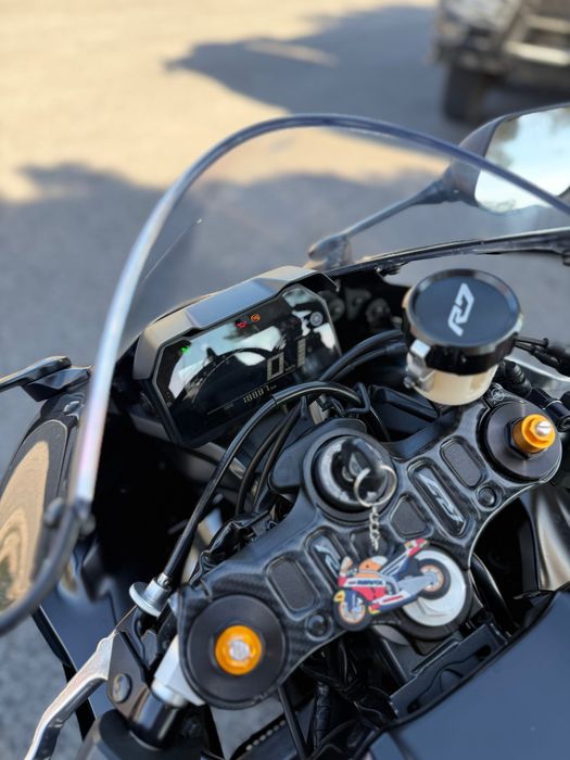 Yamaha R7    YZF