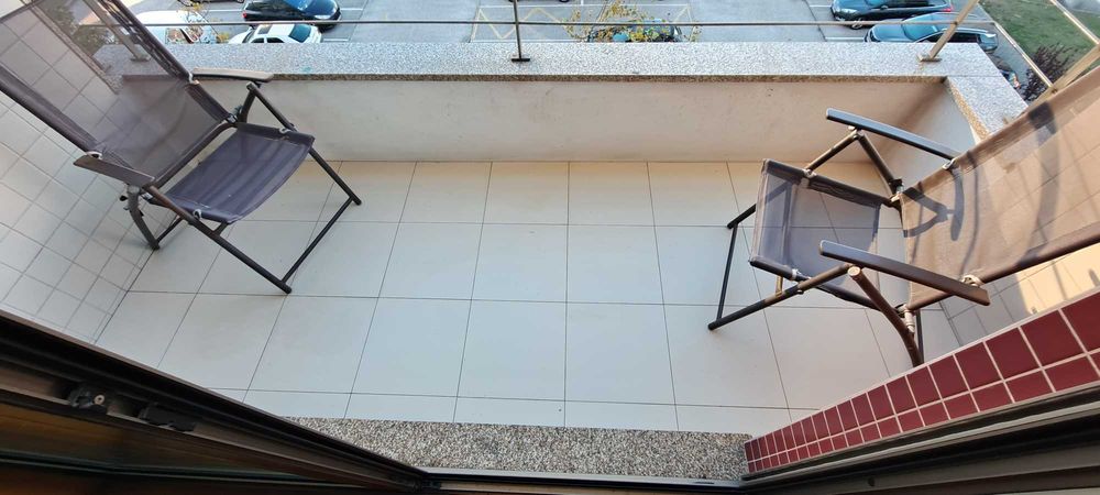 T2 Mobilado com Garagem Fechada
