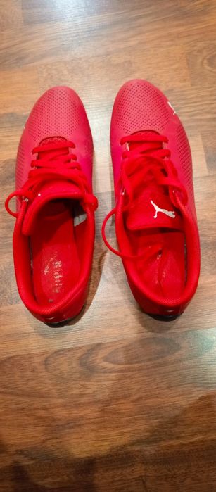 Кросівки чоловічі